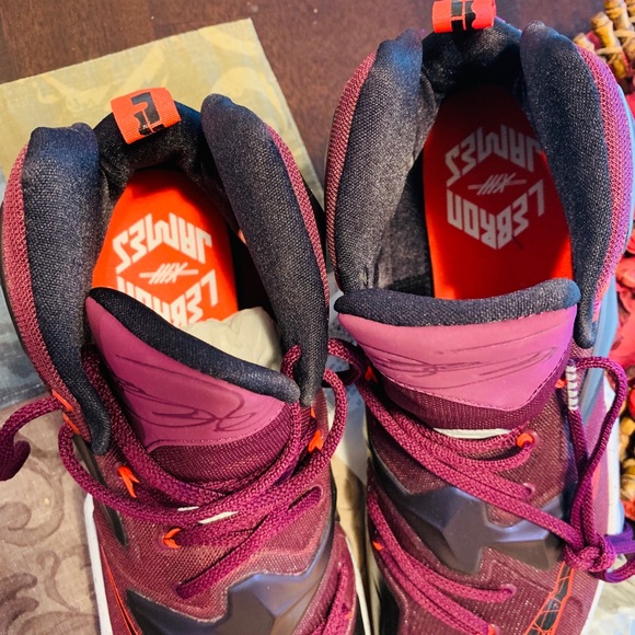 Lebron 13 - Picture 3 of 8